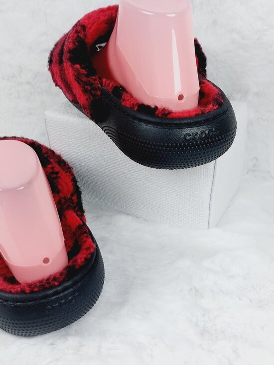 Crocs Men\'s Black Varsity Red Classic Cozzzy Buffalo Plaid Slide Slippers Size 8 main image 7